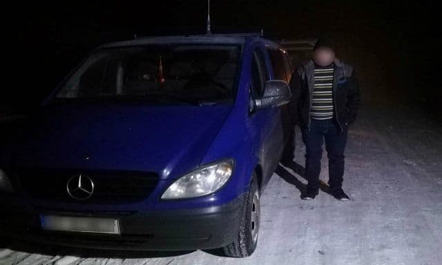 Șofer sub influența băuturilor alcoolice depistat de polițiștii de frontieră dorohoieni