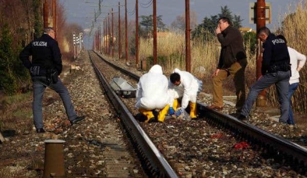 Tânăr român, găsit MORT pe o linie de cale ferată din Italia