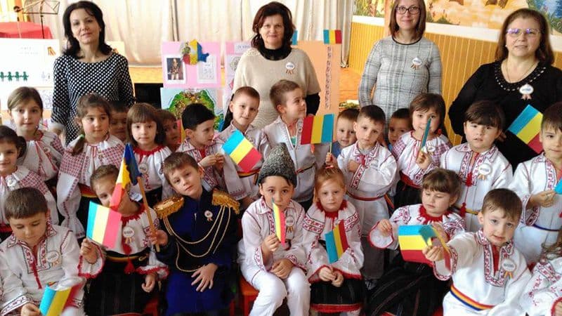 „Mica Unire” sărbătorită la Grădinița cu PP „Ștefan cel Mare și Sfânt” Dorohoi – Toți copiii cântă „Hora Unirii” - FOTO