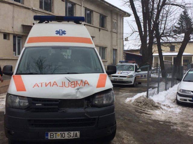 Accident! Femeie lovită mortal de o ambulanță aflată în misiune