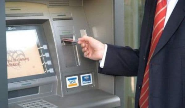 O bancă importantă din România se reinventează. Dispar ghișeele! Ce se va întâmpla cu angajații!
