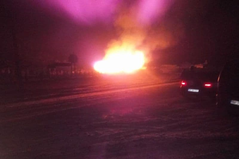 Incendiu puternic în judeţul Botoșani. Ard tone de furaje! - VIDEO | FOTO