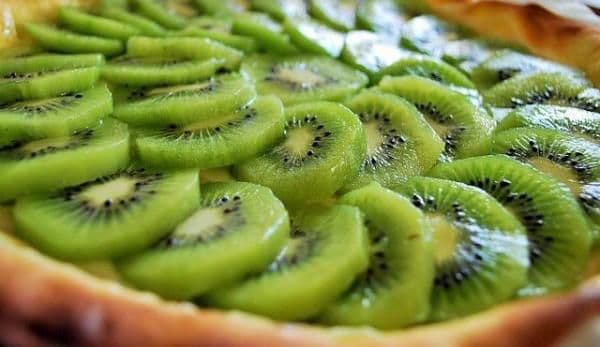 Tartă cu kiwi