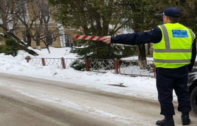 Băut şi fără permis, depistat în trafic de polițiștii de frontieră botoșăneni
