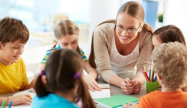 Când începe anul școlar 2018-2019 și când sunt programate vacanțele