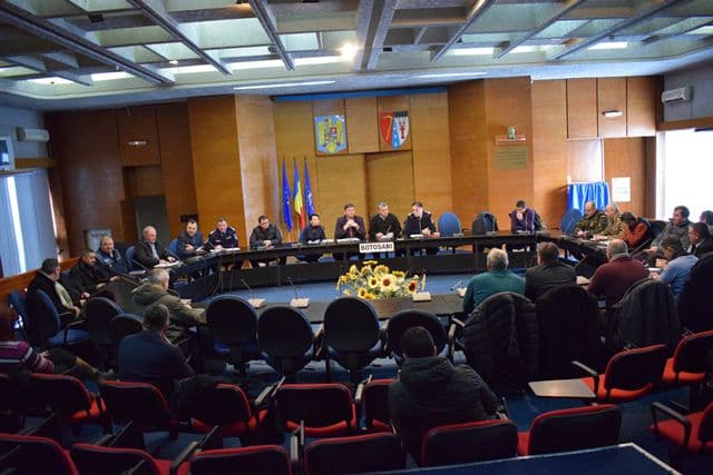 Mobilizare a autorităților județene pentru gestionarea efectelor codului portocaliu de ger