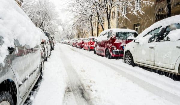 De ce să NU încălzești mașina când este frig afară