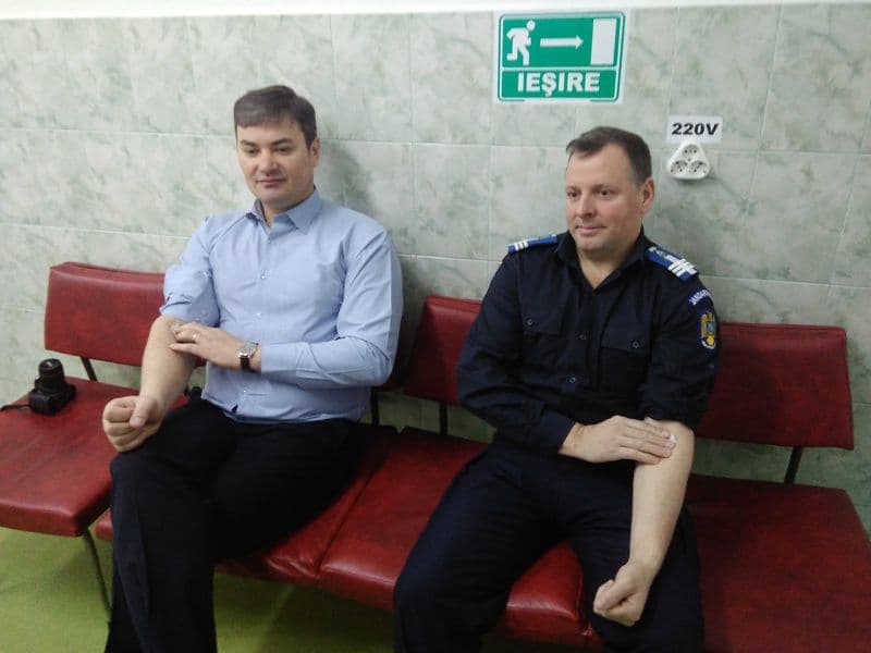 Un altfel de mărţişor de la prefectul Dan Șlincu - FOTO
