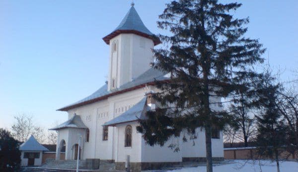 Slujbă arhierească la Mănăstirea Gorovei