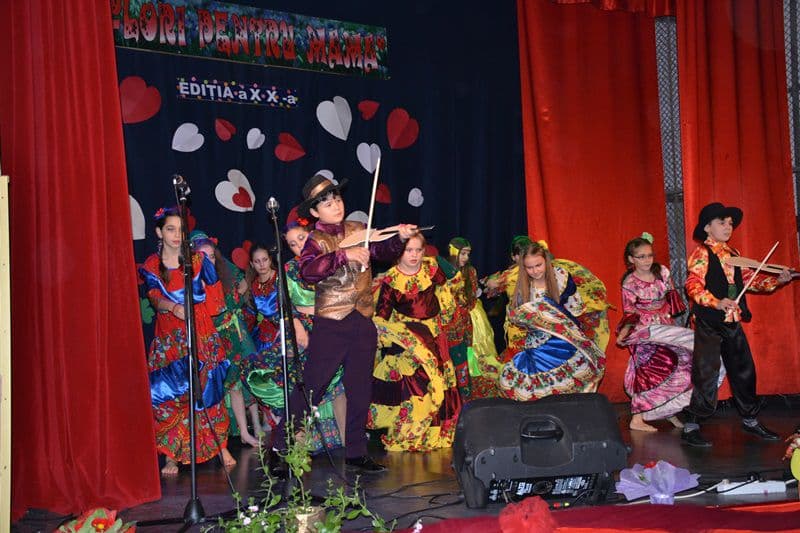 Concertul omagial „Flori pentru mama” 2018, încheiat cu succes - FOTO