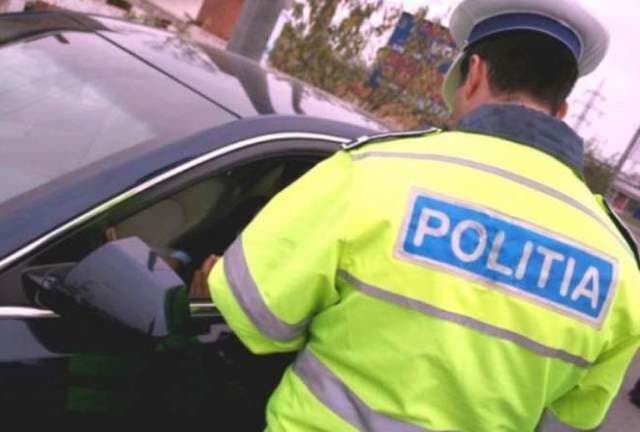 Șoferiță prinsă de polițiști beată la volan