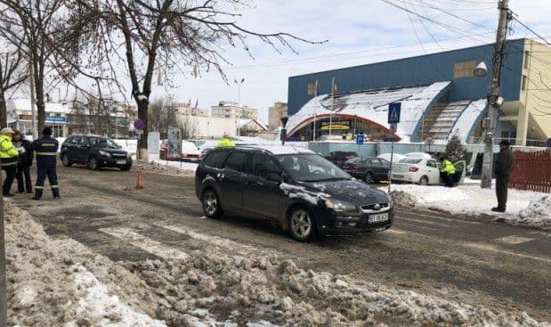Femeie de 43 de ani, spulberată pe trecerea de pietoni. Victima, traversa regulamentar