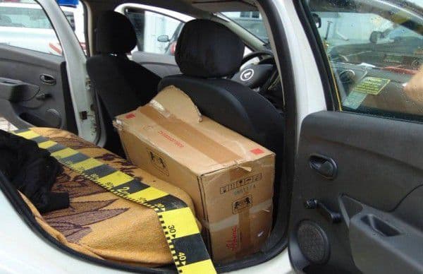 Bărbat reţinut de poliţişti pentru contrabandă cu ţigări