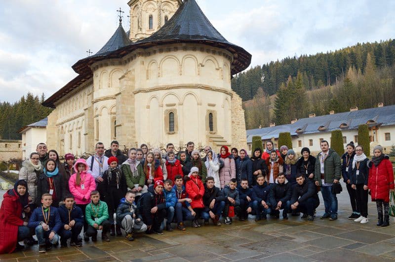 Bucurii, emoții, încercări, solidaritate și prietenii toate înmănunchiate în excursia „CARTEA UNEȘTE INIMI” - FOTO