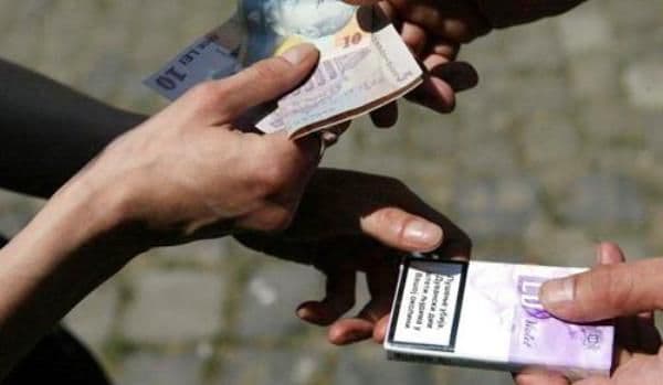 Două dosare penale pentru de contrabandă cu țigări