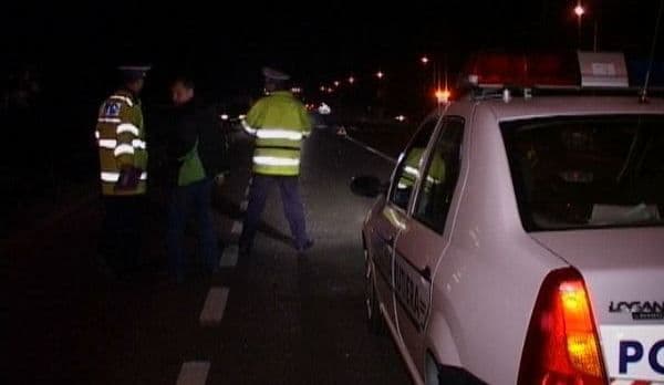 Urmărire în trafic. Șofer reținut după ce a ieșit în decor cu mașina plină de pește și țigări de contrabandă