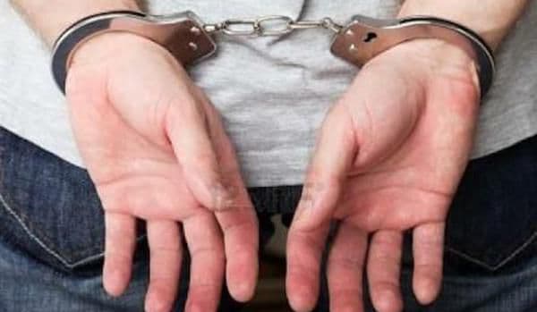 Bărbat din Dorohoi urmărit național pentru înșelăciune reținut în vederea încarcerării