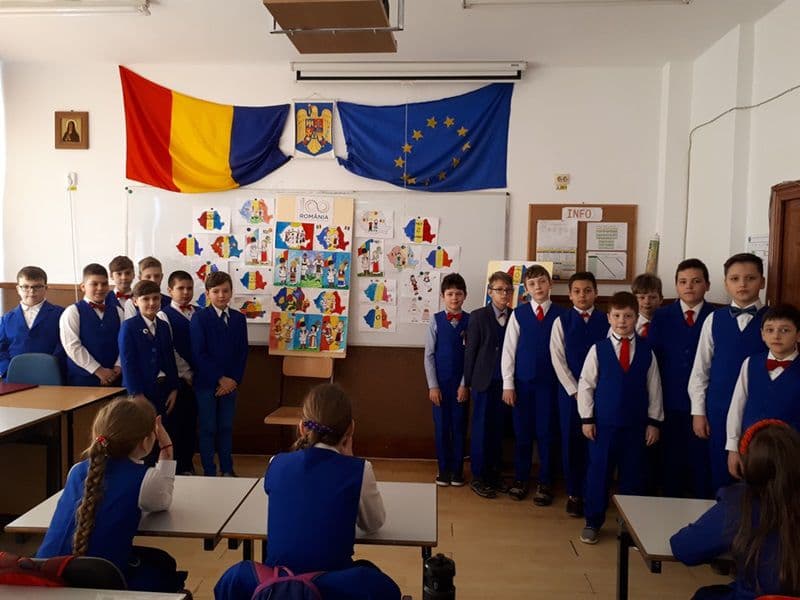Zeci de activități desfășurate la Gimnaziul „Kogălniceanu” Dorohoi în cadrul Programului național „Școala altfel” - FOTO