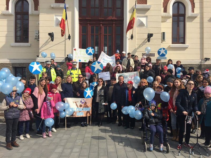 Marșul Prieteniei organizat de Centrul Star of Hope Dorohoi - FOTO