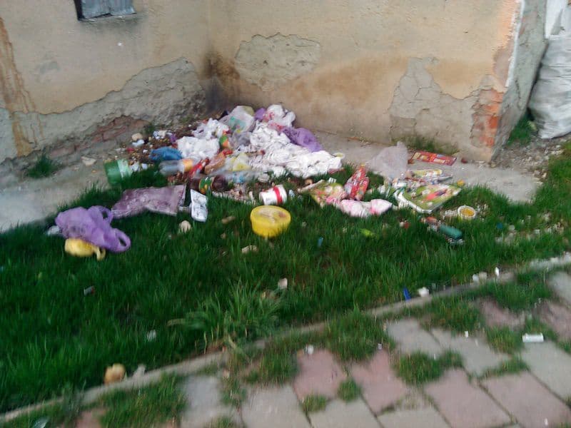 Primim la redacție – Natură moartă pe Aleea Ghiocelului din cartierul Plevna - FOTO