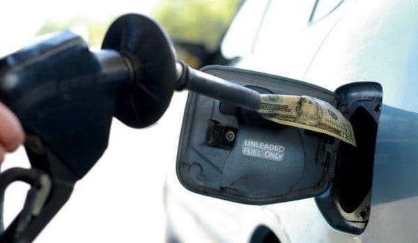 Vești proaste pentru șoferi. Criza din Siria scumpește benzina și motorina. Cu câți LEI