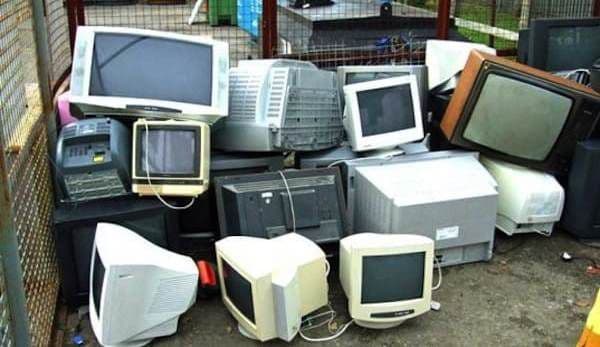 Primim la redacție – „Unde găsesc în Dorohoi un centru de colectare a deșeurilor electronice?”