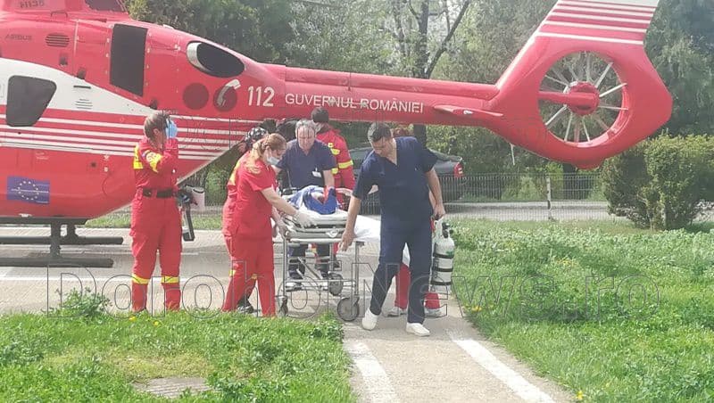Elicopterul SMURD chemat din nou la Botoșani pentru un copil de un an lovit de cal - FOTO