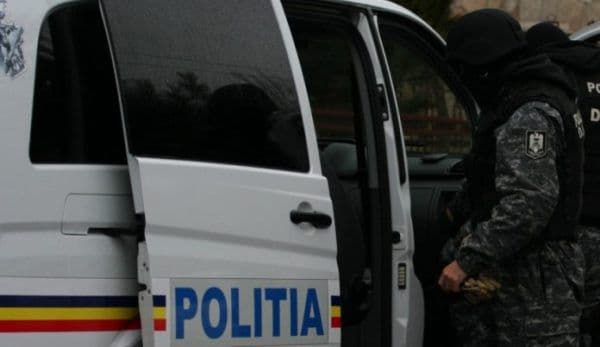 Percheziții la locuința unui tânăr bănuit de mai multe furturi