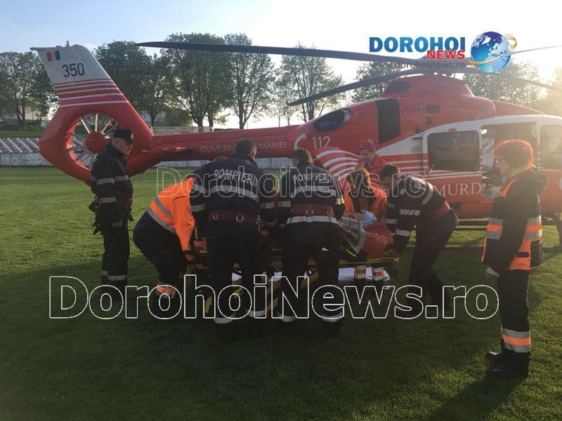 Tânăr de 19 ani, victimă a unei agresiuni, preluat de urgență de la Dorohoi de elicopterul SMURD - FOTO