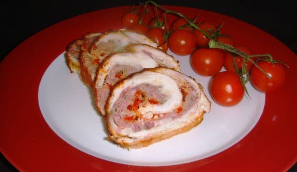 Ruladă din piept de pui cu kaizer