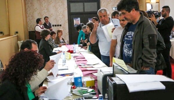 Peste 250 de persoane din Dorohoi au participat la „Bursa generală a locurilor de muncă”. 54 persoane au fost încadrate pe loc!