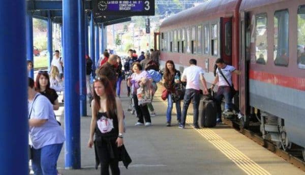 E oficial! Transportul feroviar intern este gratuit pentru studenţi, indiferent de vârstă