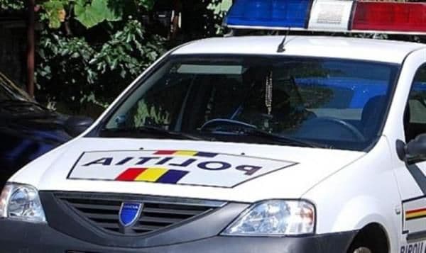 Urmărire după un traficant cu maşina ticsită de ţigări de contrabandă