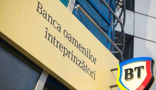 Banca Transilvania face angajări. Caută oameni care au cel puţin studii medii