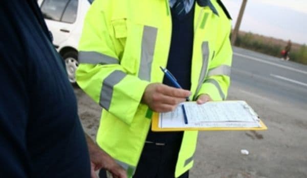 Cercetat de poliţiştii dărăbăneni pentru conducerea unui autovehicul neînmatriculat