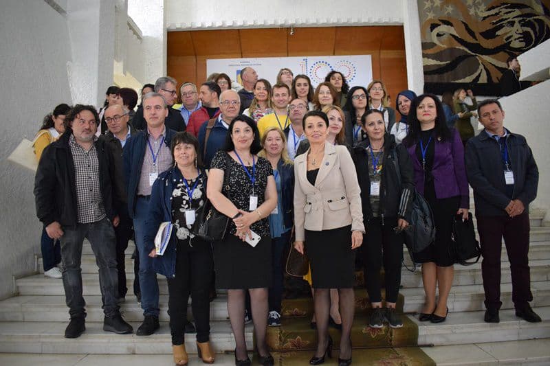 9 mai, sărbătorită de aproape 200 de elevi şi cadre didactice alături de conducerea Instituţiei Prefectului - FOTO