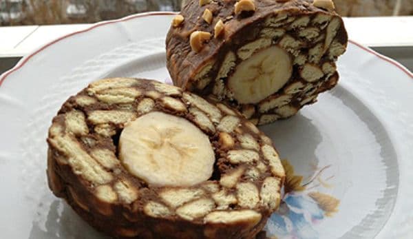 Salam de biscuiți cu banană