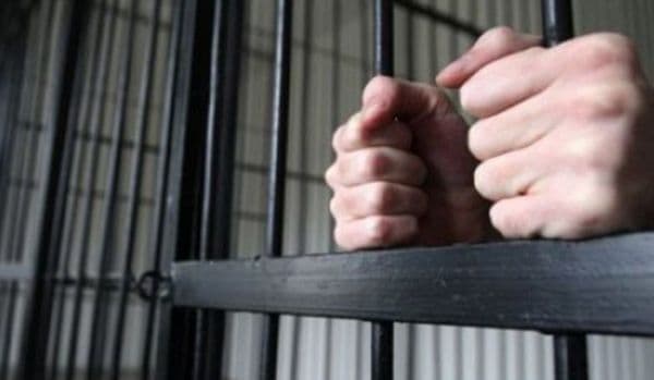 Botoșănean încarcerat trei ani pentru rele tratamente