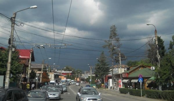 PROGNOZA METEO. Instabilitate atmosferică, ploi şi descărcări electrice în următoarele zile