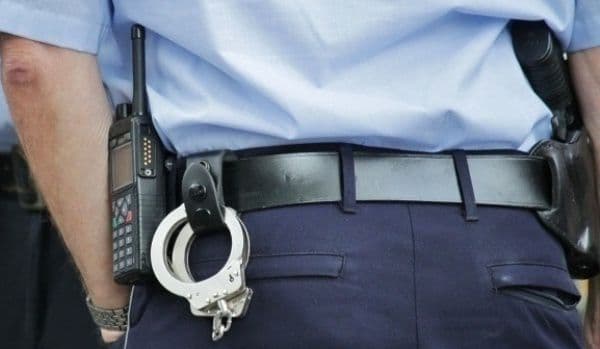 Un bărbat din Botoșani a anunțat poliția că şi-a ucis tatăl. Vezi ce au găsit la locuința acestuia
