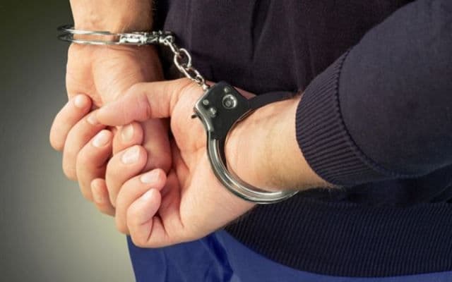 Condamnat pentru corupere de minori, prins și încarcerat la Botoșani