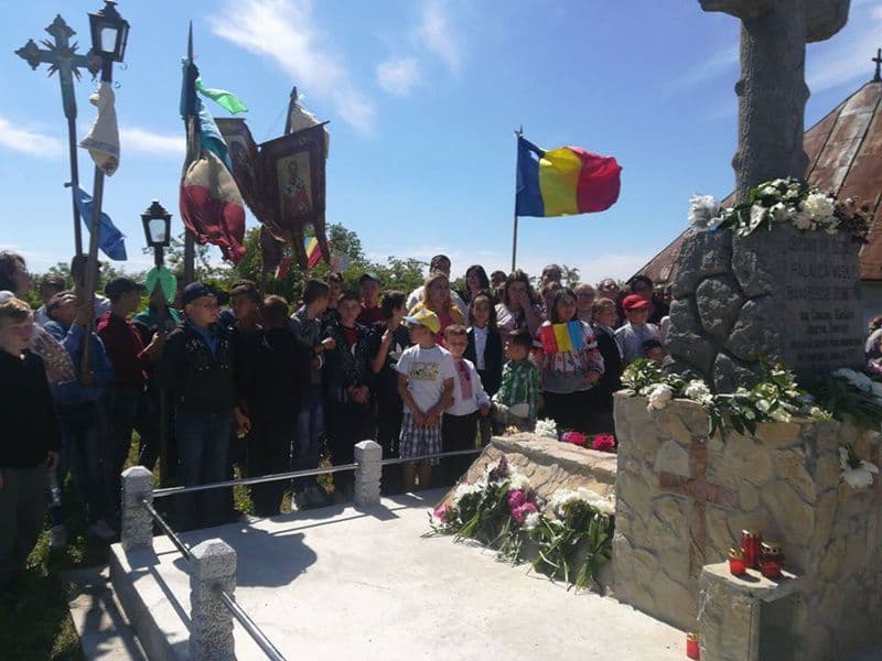 Eroii comemoraţi la Şcolile Rădăuţi-Prut, Miorcani şi Rediu - FOTO