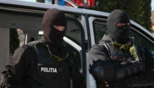 Percheziţii în Dorohoi la un tânăr suspectat de furt