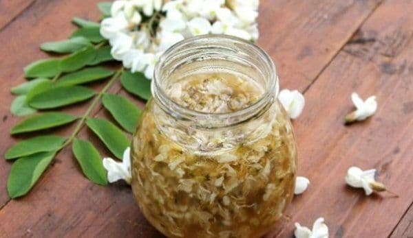Dulceaţă flori de salcâm