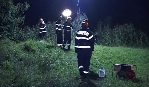 Căutări în miez de noapte! Tineri rătăciți într-o pădure de lângă Darabani