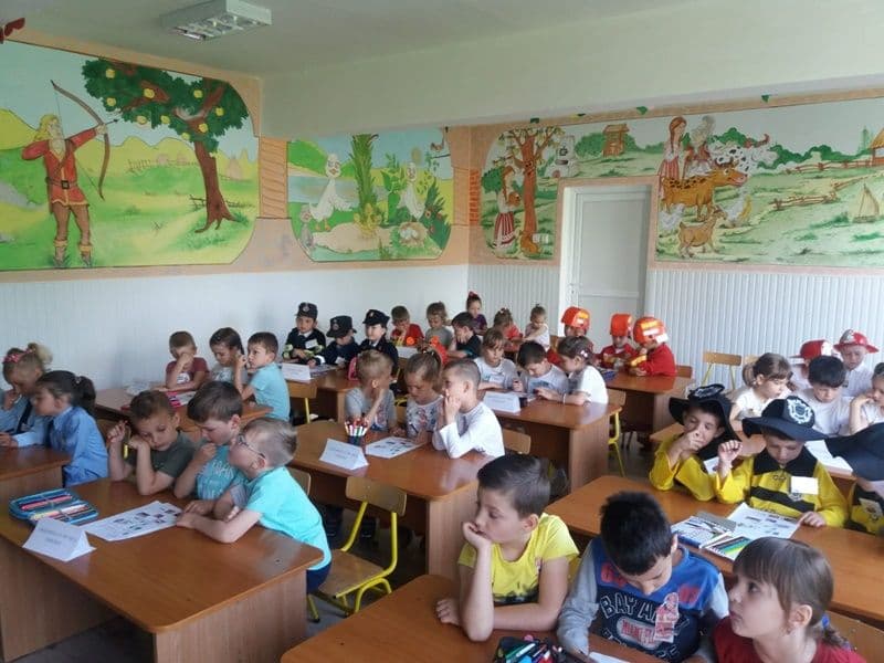 Elevii Grădiniței „Alba ca Zăpada” din Dorohoi câștigătorii concursului „Micii Pompieri” - FOTO