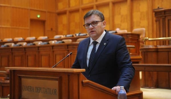 COMUNICAT: Deputatul Marius Budăi: „În primele 4 luni ale anului, investițiile publice au depășit pragul de 1 miliard de euro”