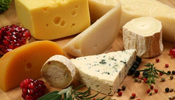 De ce să consumi brânză la finalul fiecărei mese