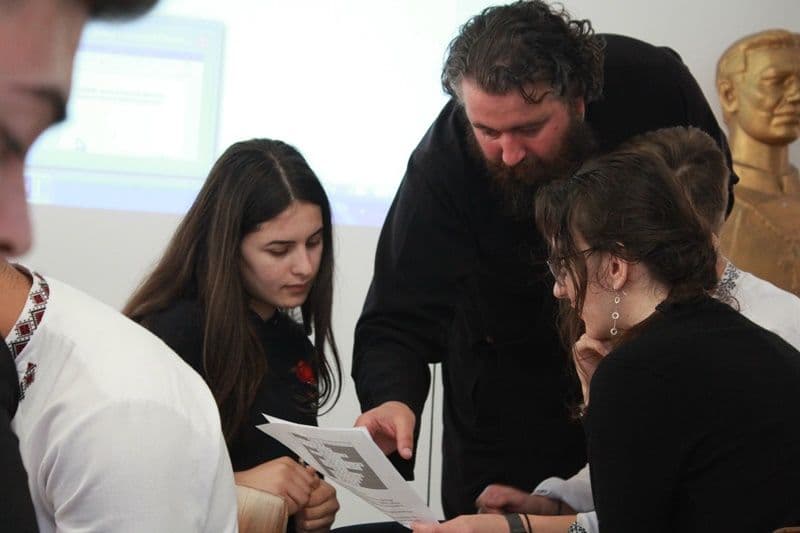 Întâlnire a profesorilor de religie din municipiul Dorohoi dedicată Centenarului Marii Uniri - FOTO
