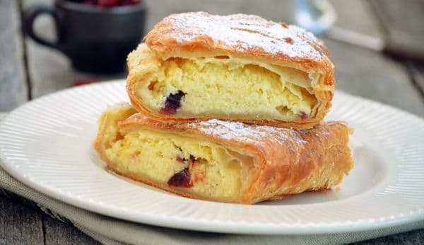 Strudel cu brânză dulce
